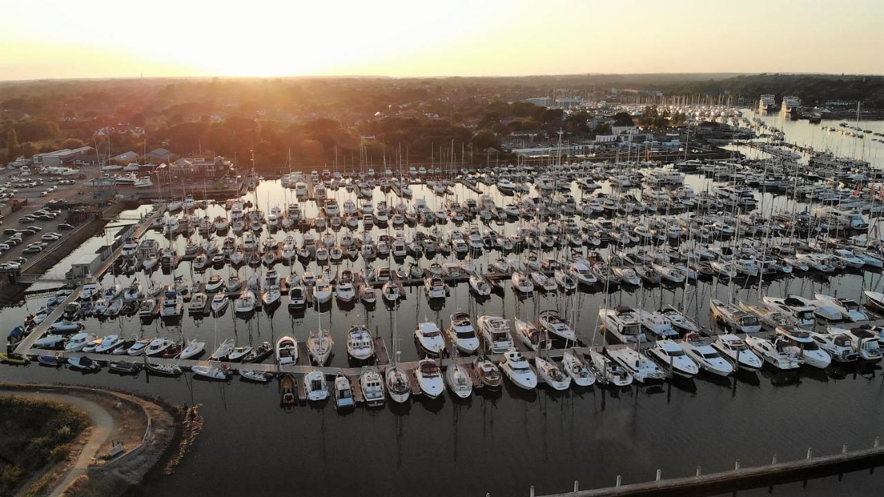 Hoitak Hotel Lymington Luaran gambar